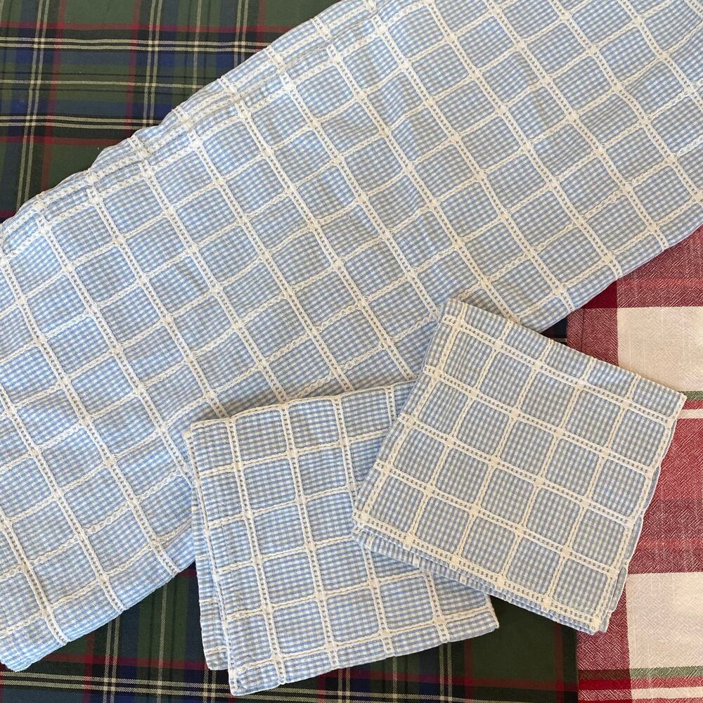 Woven Blue Gingham Tablecloth w/ Ecru Crochet Windowpane Detail + 2‎ Napkins